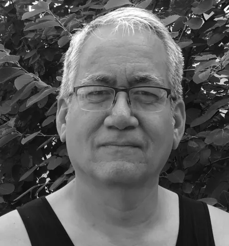 dan_taulapapa_mcmullin_by_stephen_dunn_headshotbw.jpg